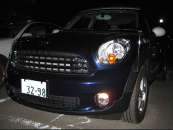夜のMINI